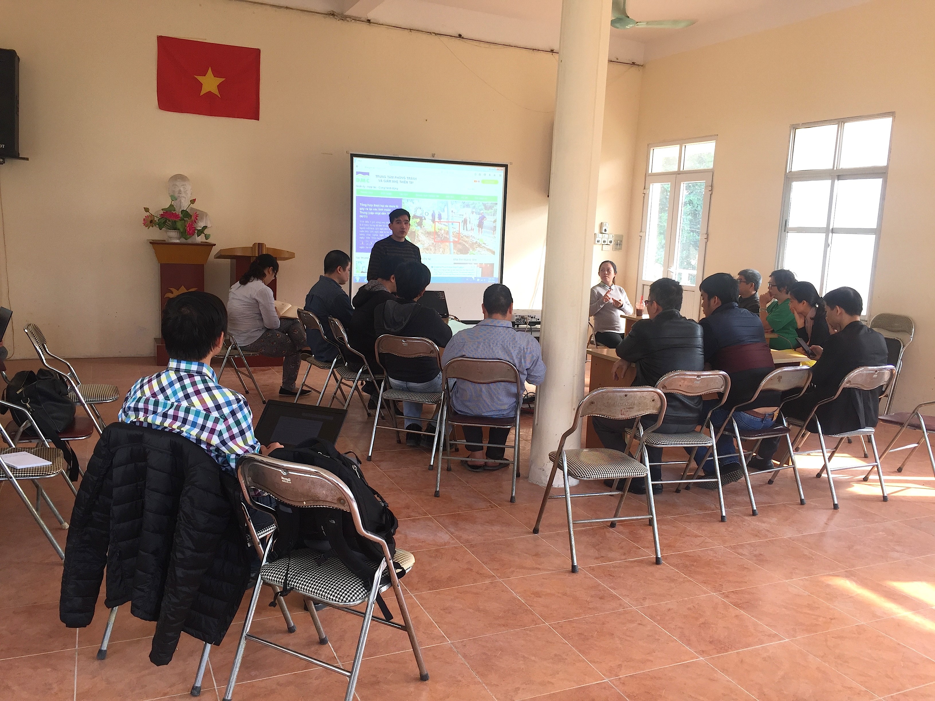 Ảnh toàn cảnh các đại biểu trong buổi khảo sát